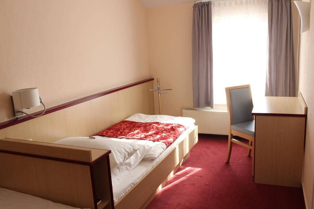 Aparthotel 1A Цвиккау Номер фото